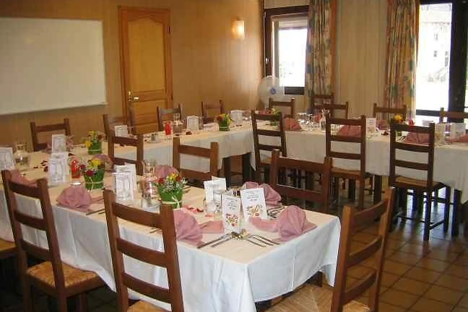 Lieux événementiels, BRIT HÔTEL FUMEL