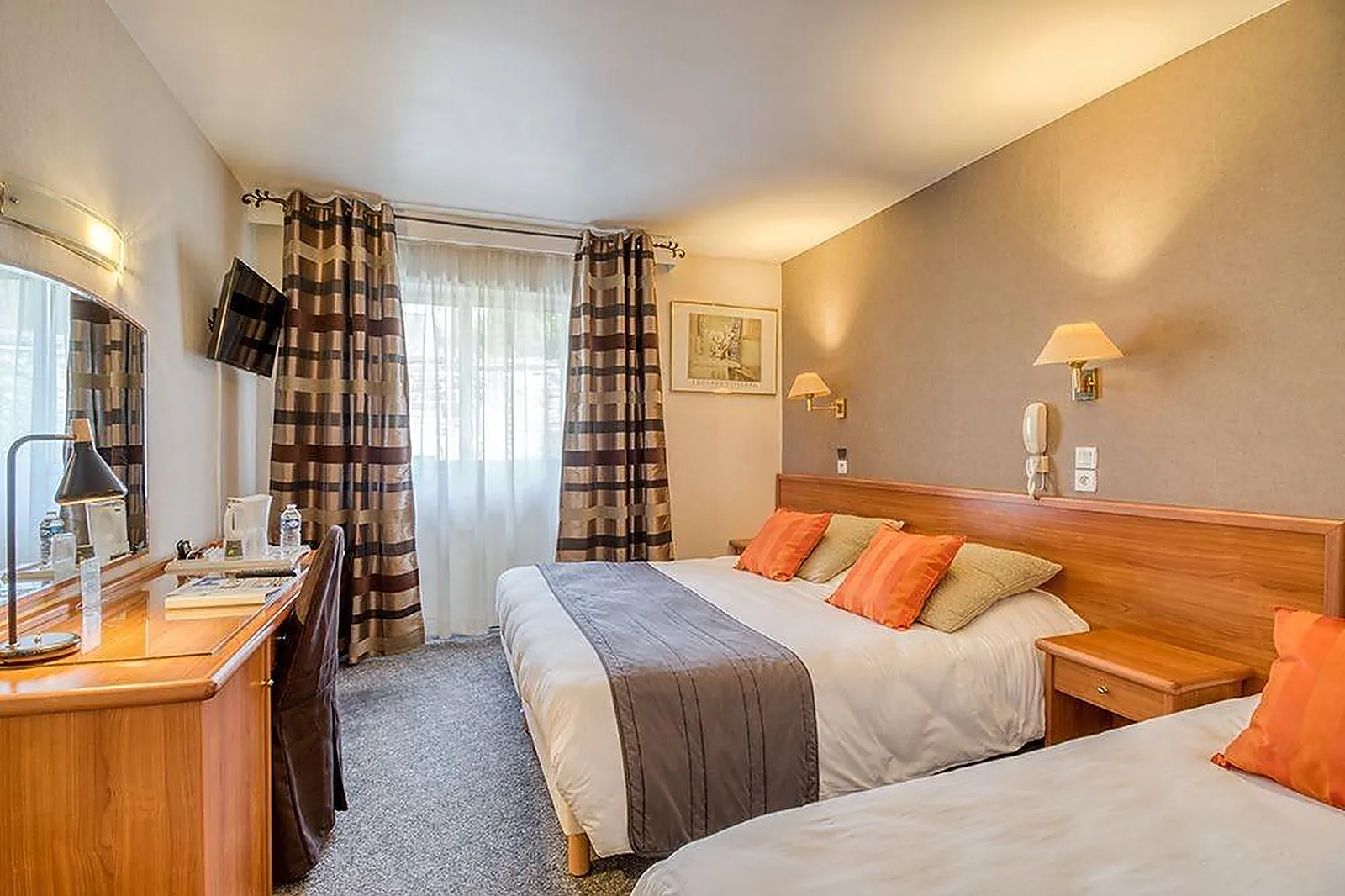 Lieux événementiels, BRIT HOTEL LE CYGNE