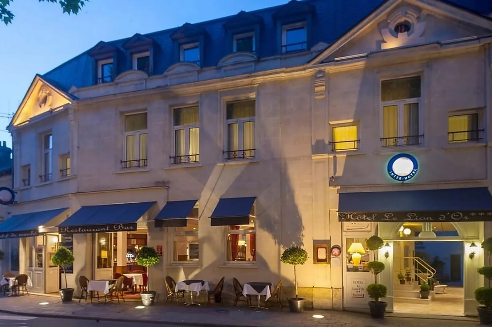 Lieux événementiels, BRIT HOTEL LE LION D'OR CHINON