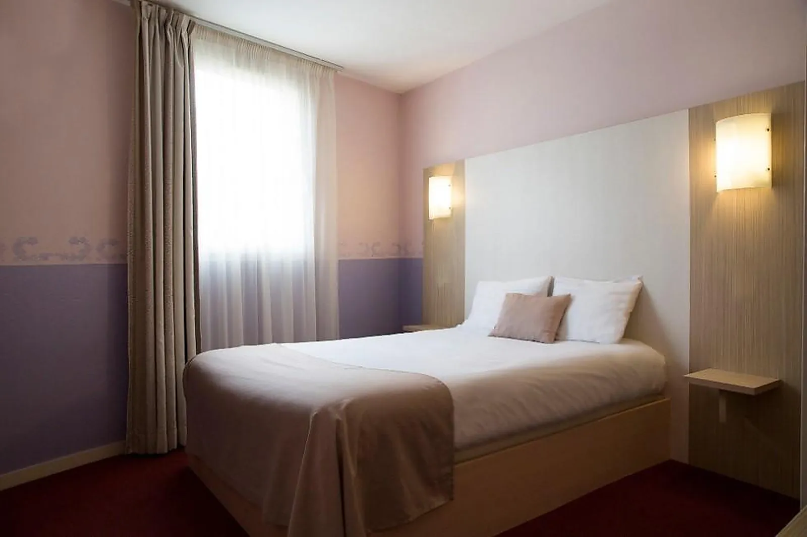 Lieux événementiels, BRIT HOTEL LE LION D'OR CHINON