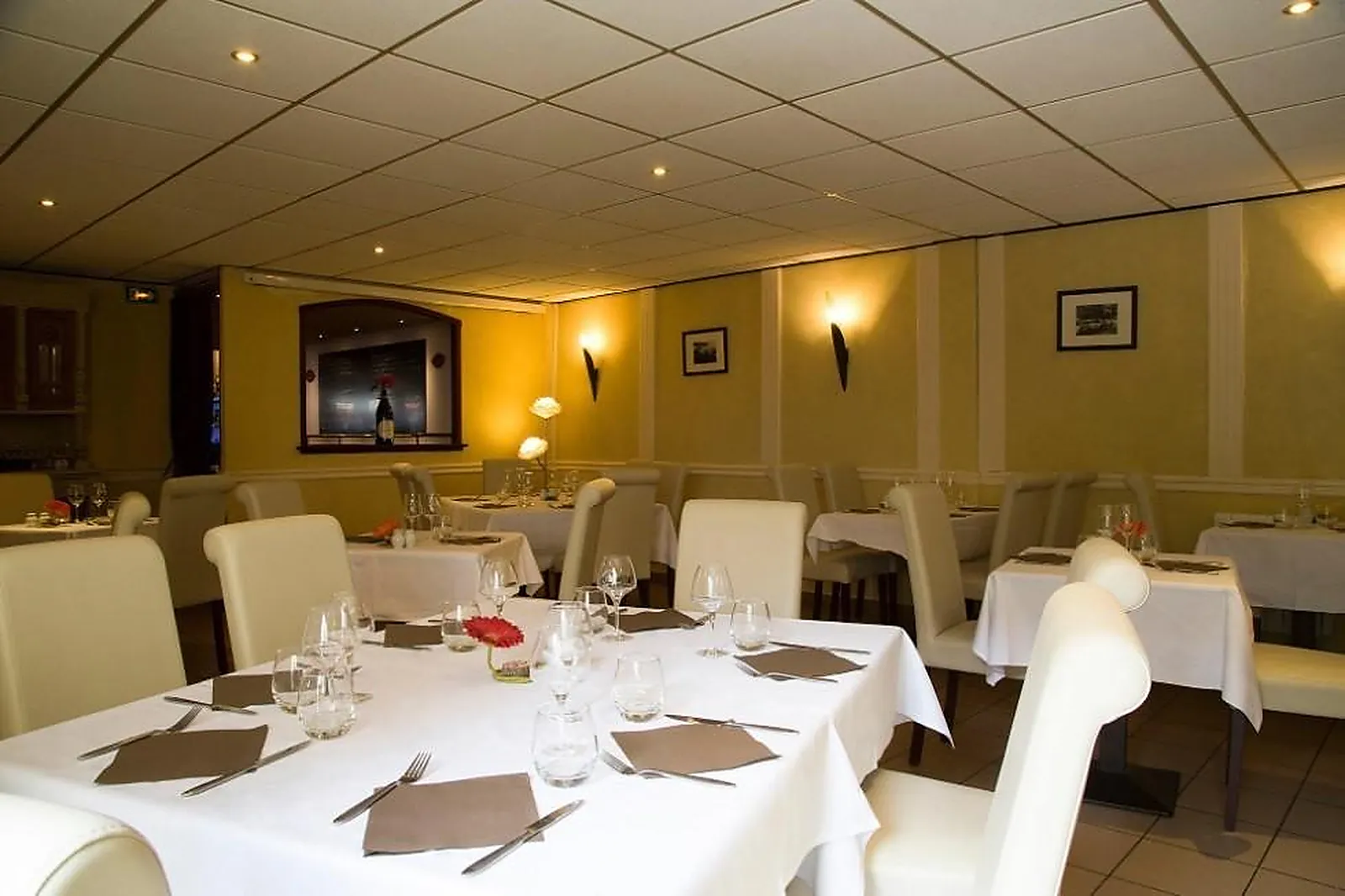 Lieux événementiels, BRIT HOTEL LE LION D'OR CHINON