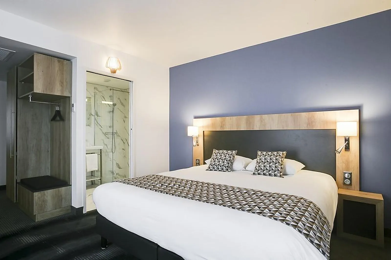 Lieux événementiels, BRIT HOTEL LOCHES