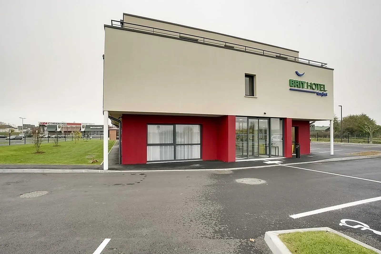 Lieux événementiels, BRIT HOTEL LOCHES