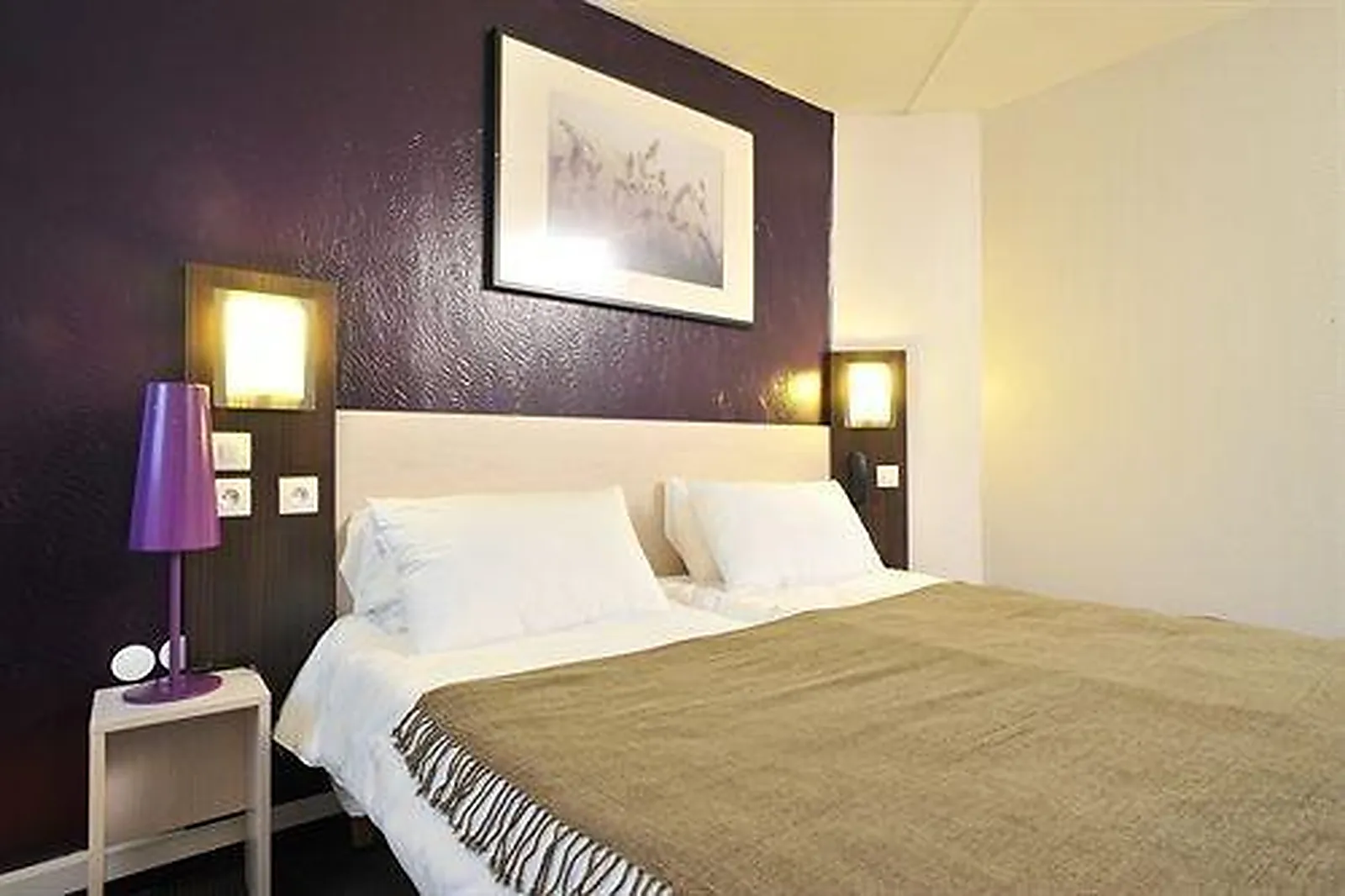 Lieux événementiels, BRIT HOTEL LYON DARDILLY