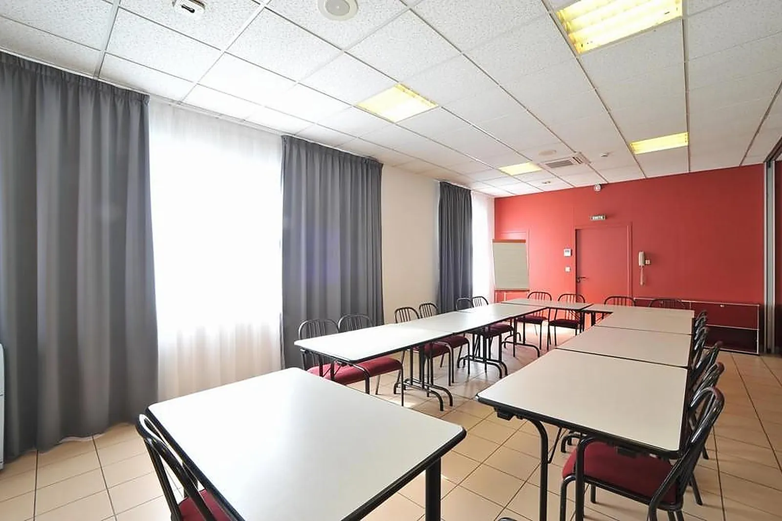 Lieux événementiels, BRIT HOTEL LYON DARDILLY