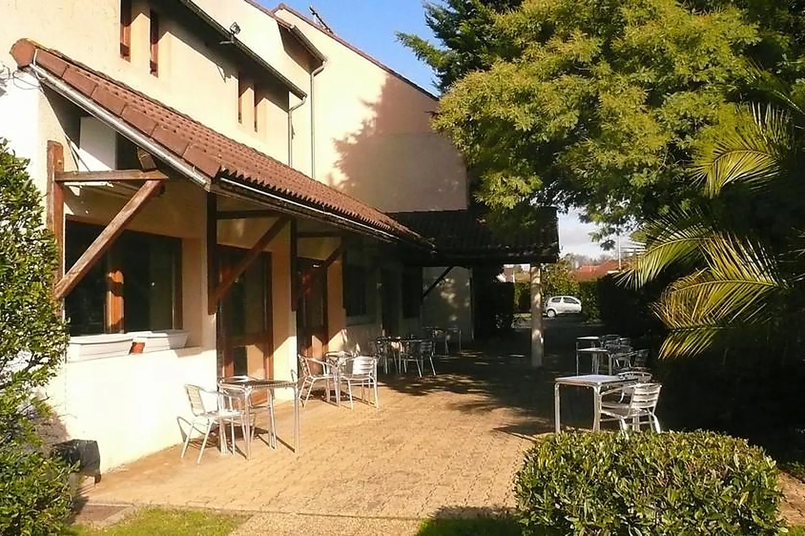 Lieux événementiels, BRIT HOTEL PAU-LONS