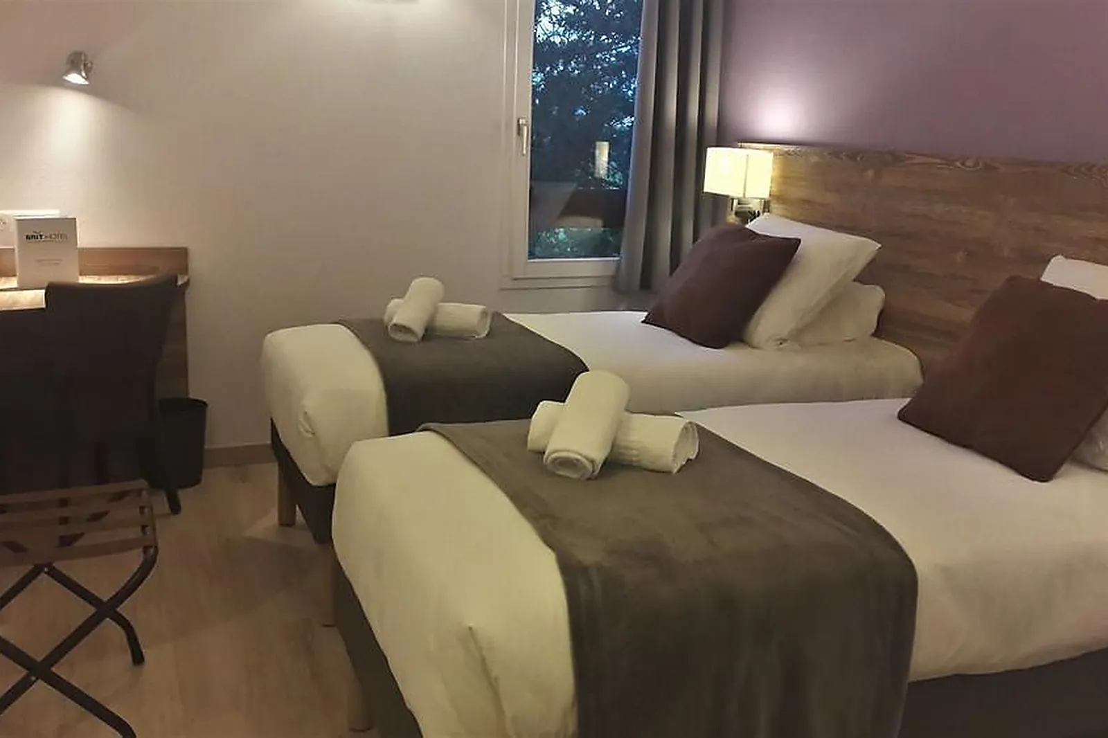 Lieux événementiels, BRIT HOTEL PAU-LONS