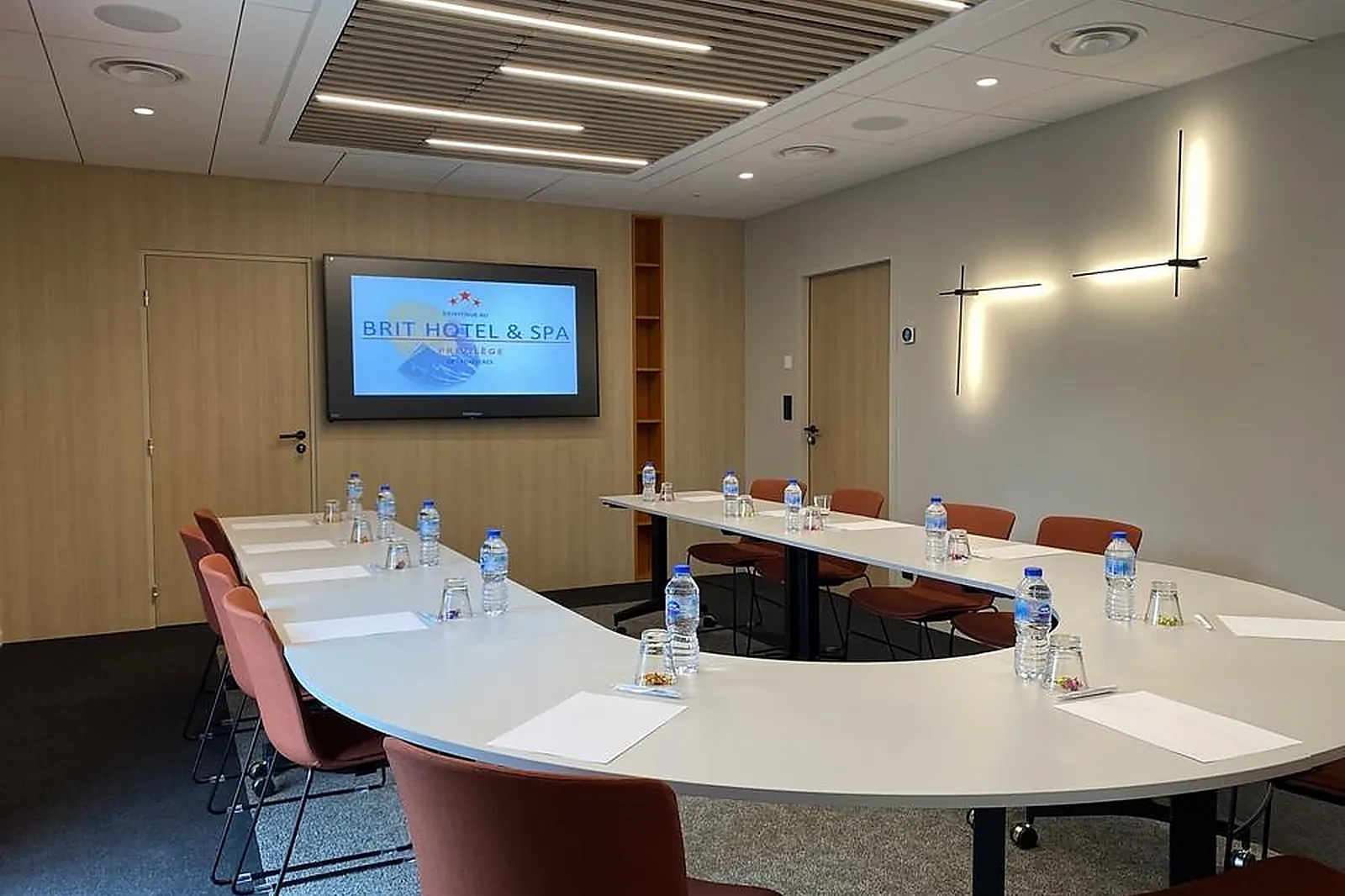 Lieux événementiels, BRIT HÔTEL PISCINE  SPA FOUGERES