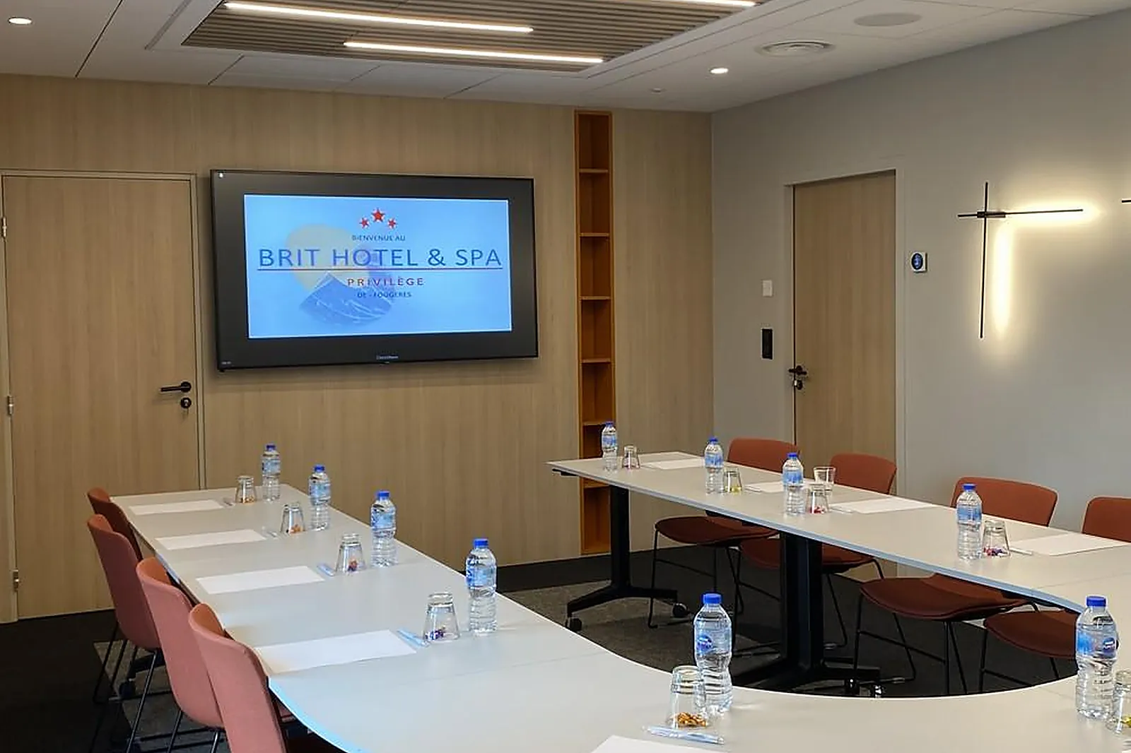 Lieux événementiels, BRIT HÔTEL PISCINE  SPA FOUGERES