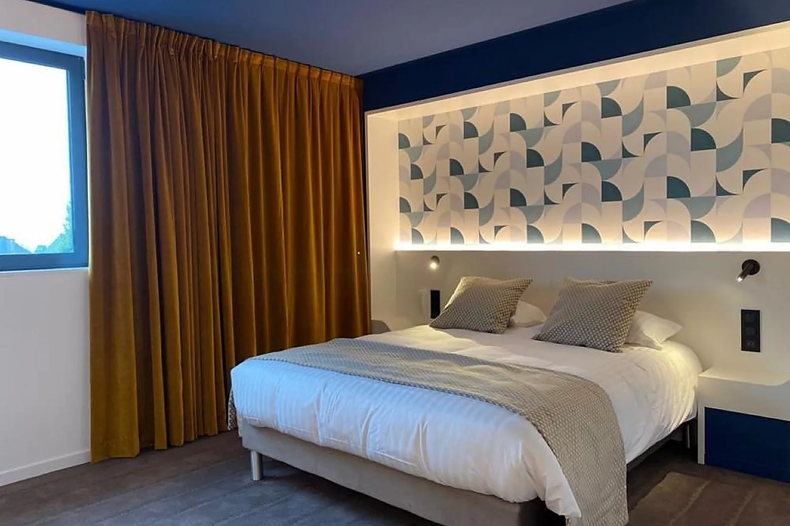 Lieux événementiels, BRIT HÔTEL PISCINE  SPA FOUGERES