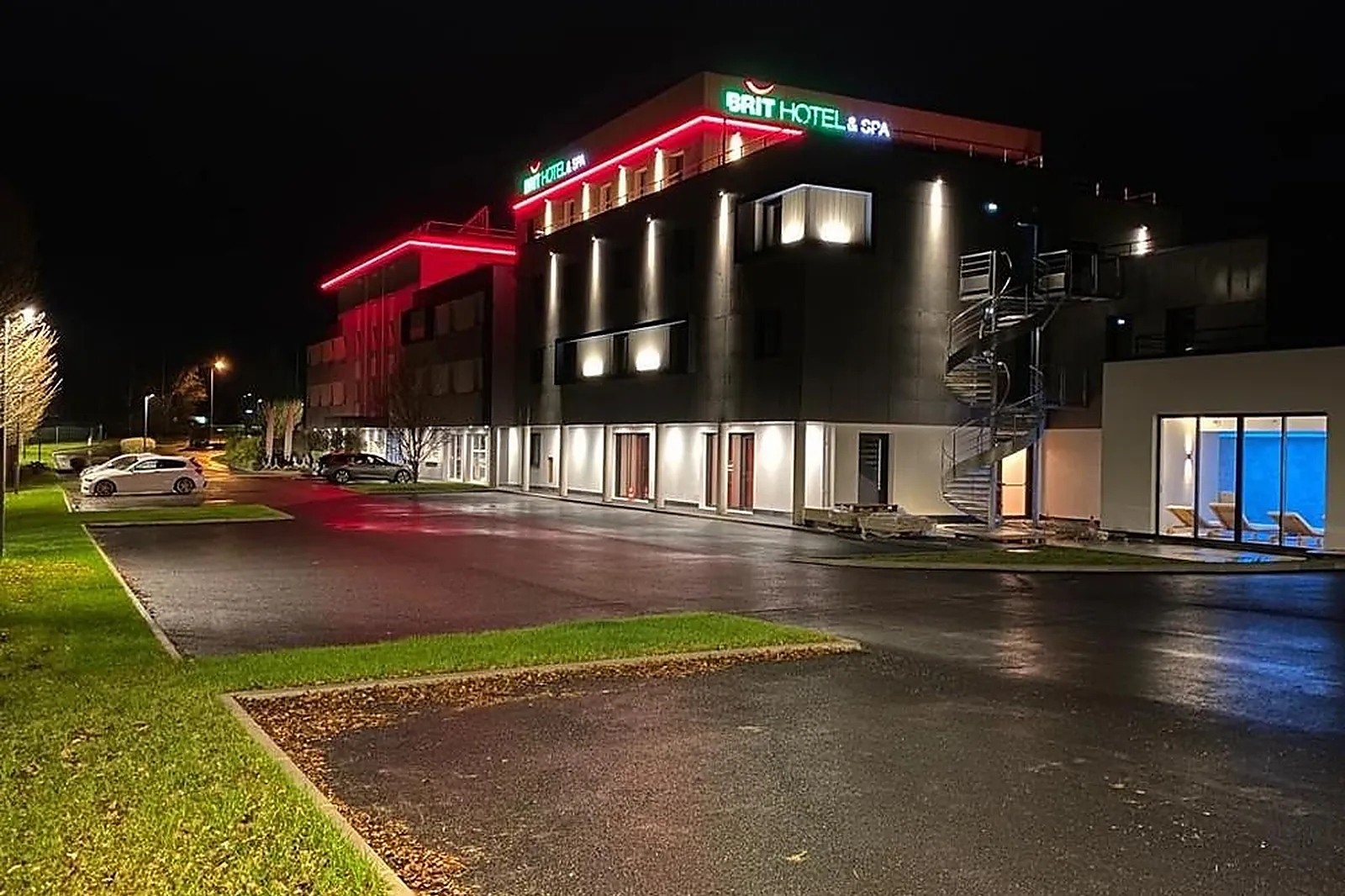 Lieux événementiels, BRIT HÔTEL PISCINE  SPA FOUGERES