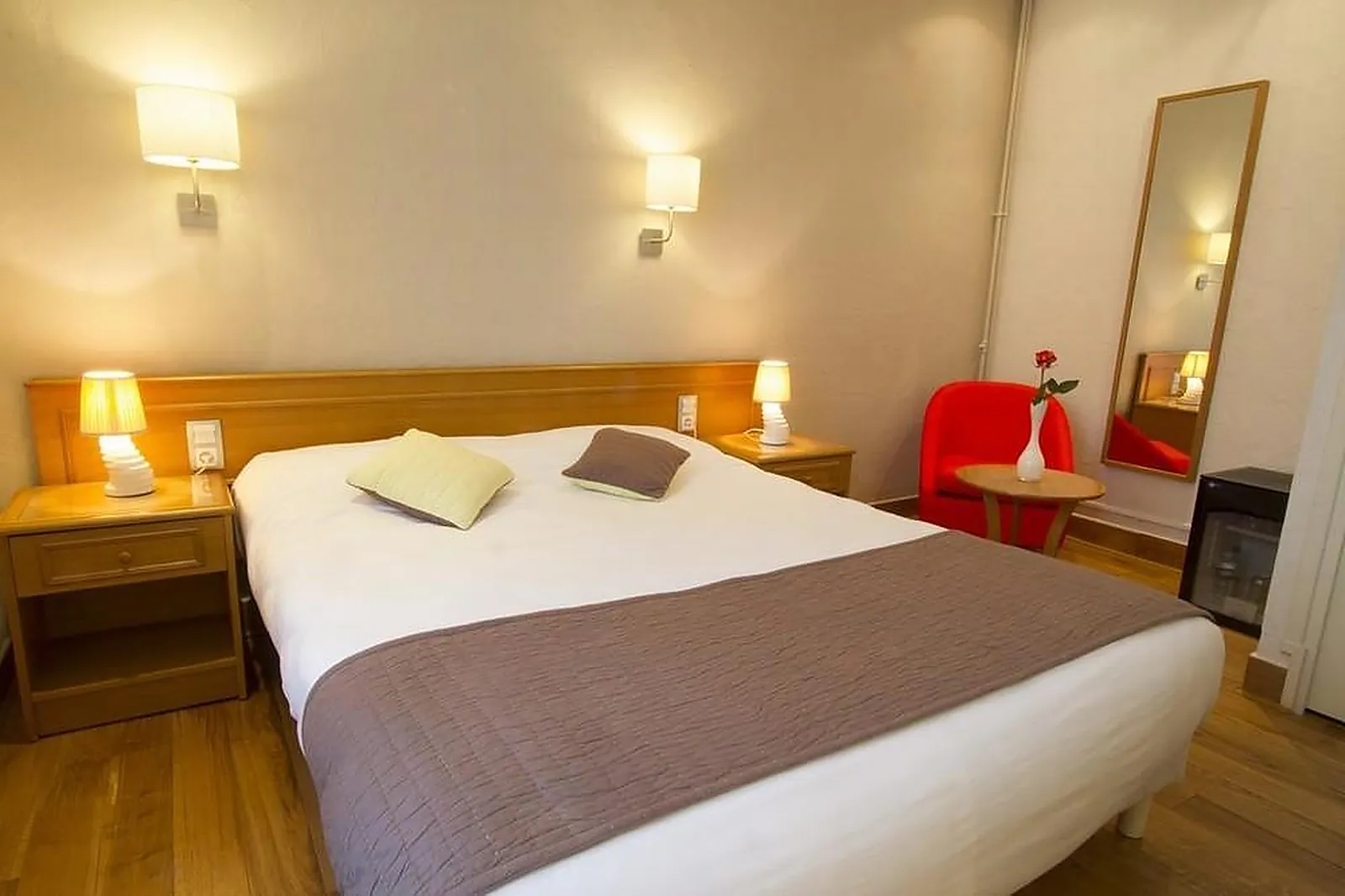 Lieux événementiels, BRIT HOTEL ROANNE - LE GRAND HÔTEL