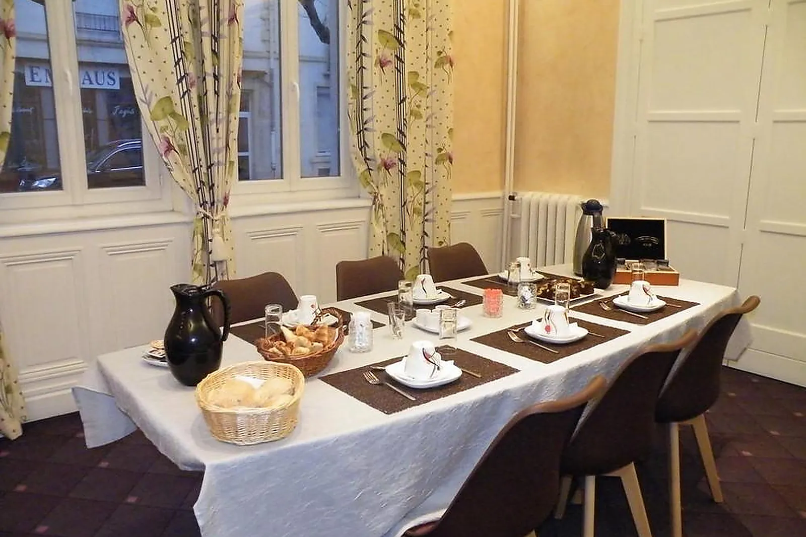 Lieux événementiels, BRIT HOTEL ROANNE - LE GRAND HÔTEL