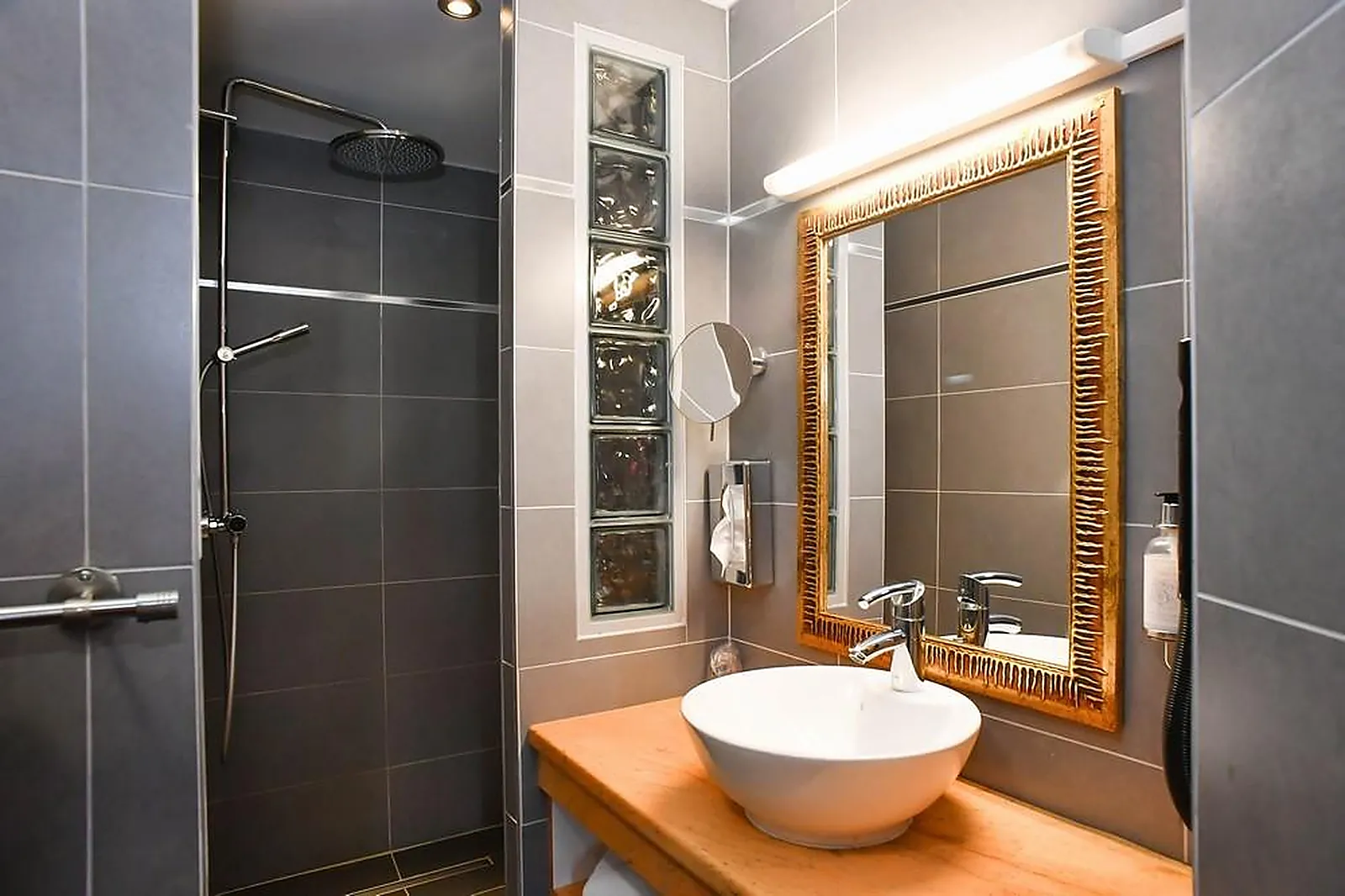 Lieux événementiels, BRIT HOTEL SAINT-LÔ