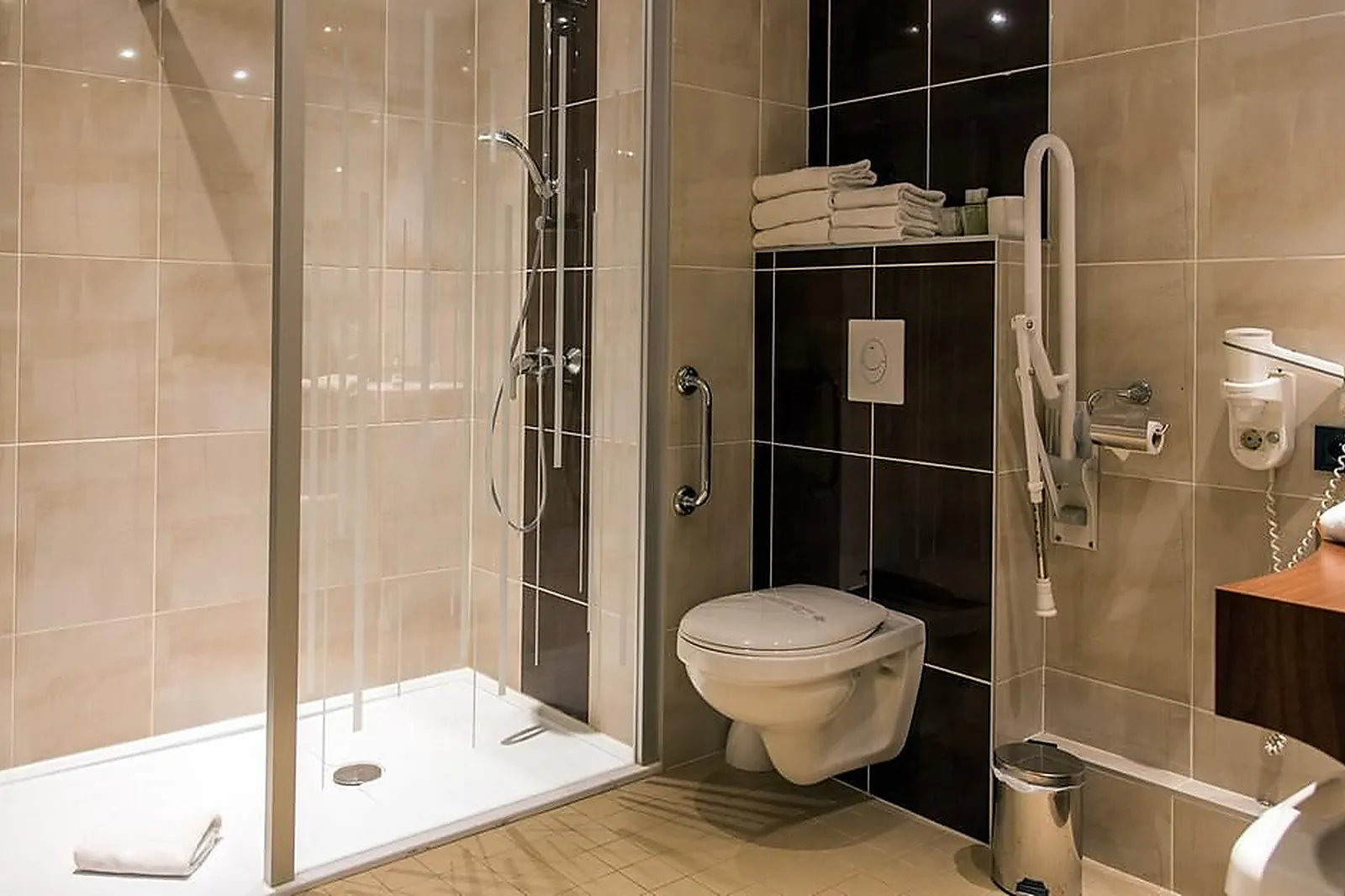 Lieux événementiels, BRIT HOTEL TOURS SUD