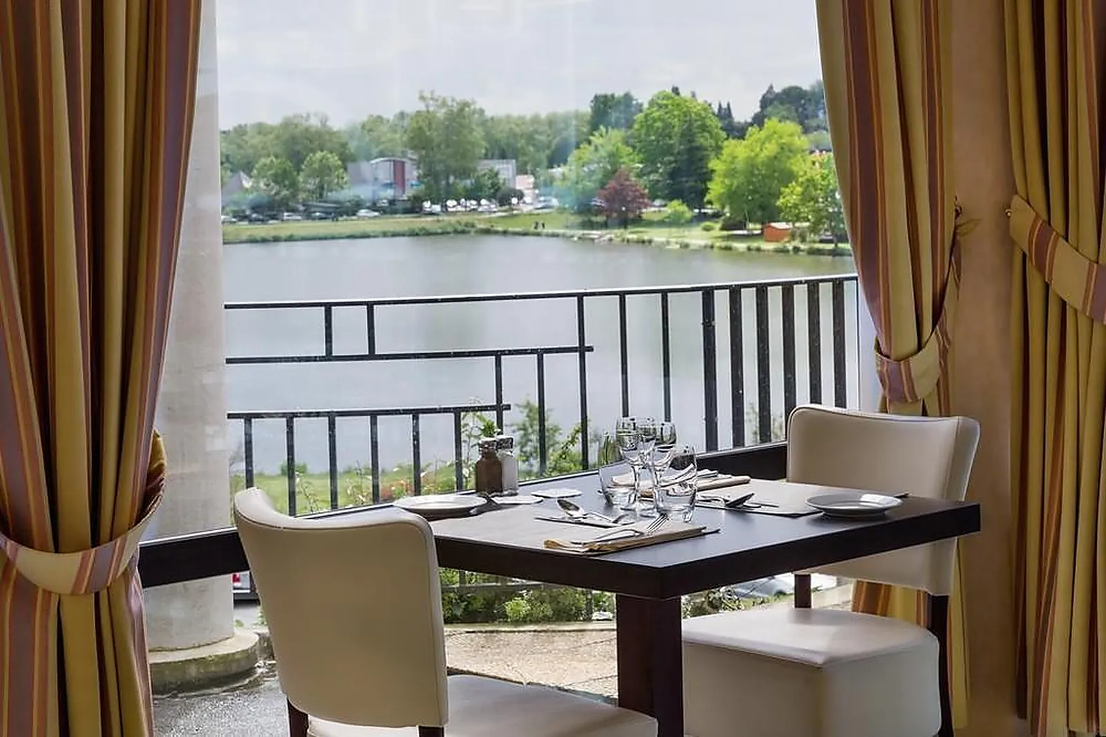 Lieux événementiels, BRIT HÔTEL DU LAC DAX