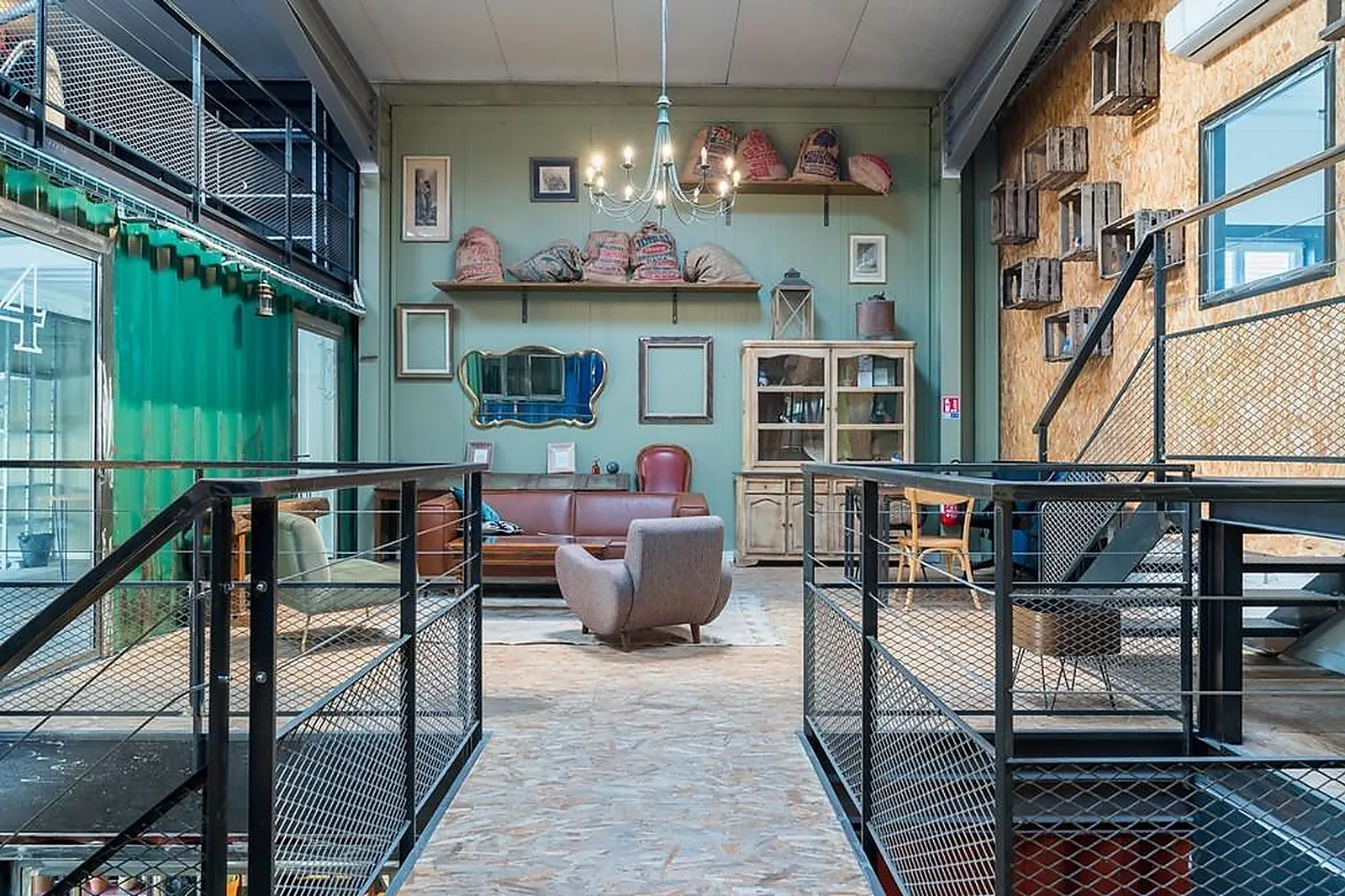 Lieux événementiels, BUREAUX AND CO