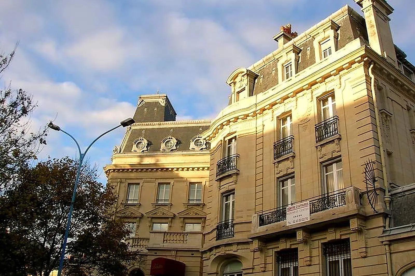 Lieux événementiels, BURO CLUB LE MANS