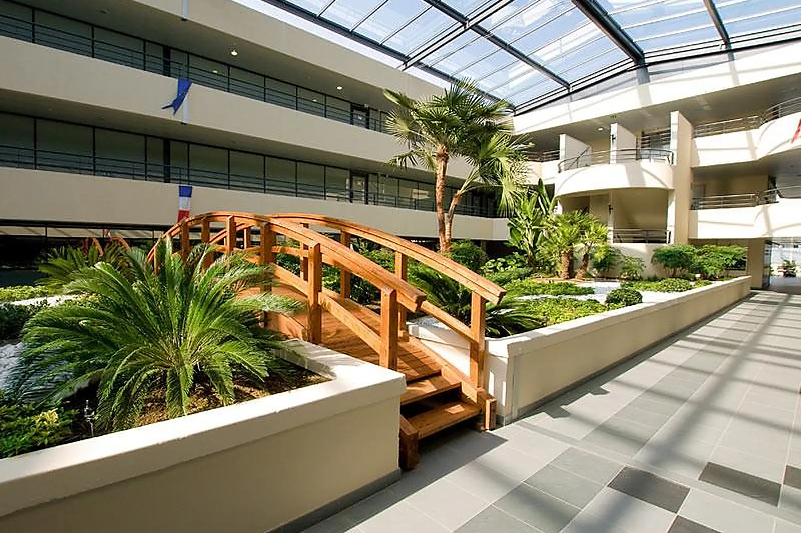 Lieux événementiels, BURO CLUB SOPHIA ANTIPOLIS