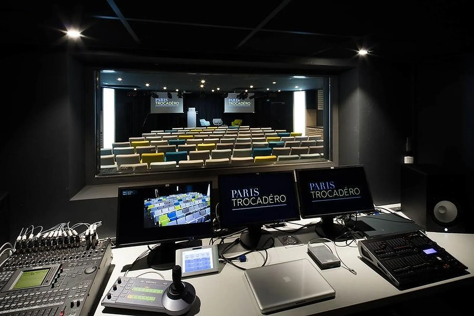 Lieux événementiels, BUSINESS CENTER PARIS TROCADERO