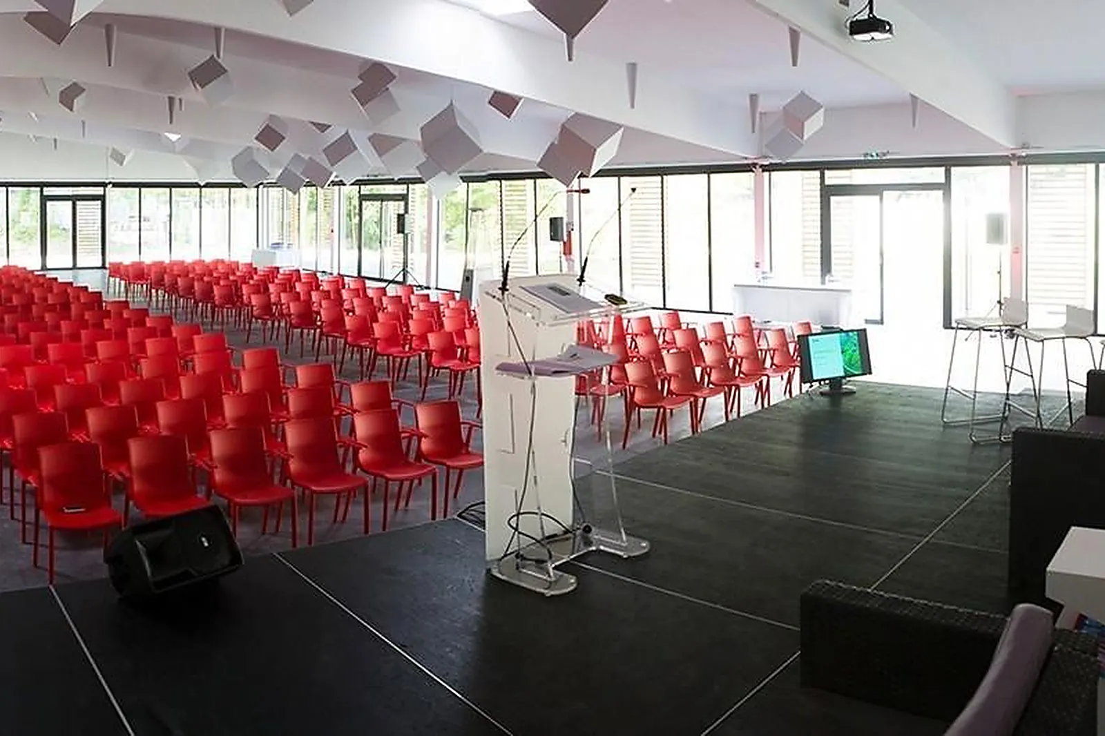 Lieux événementiels, BUSINESS VILLAGE