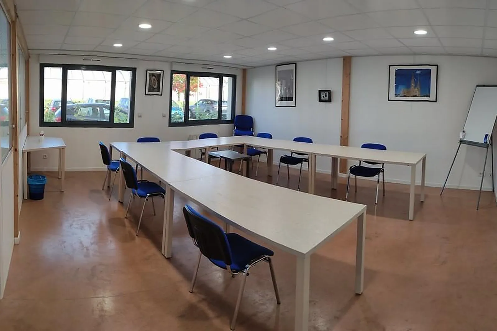 Lieux événementiels, C’FORM AND COM