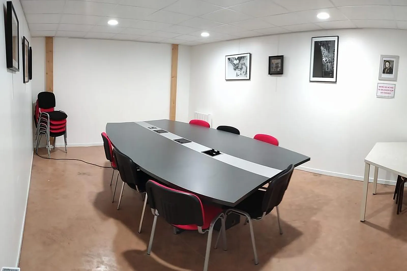 Lieux événementiels, C’FORM AND COM