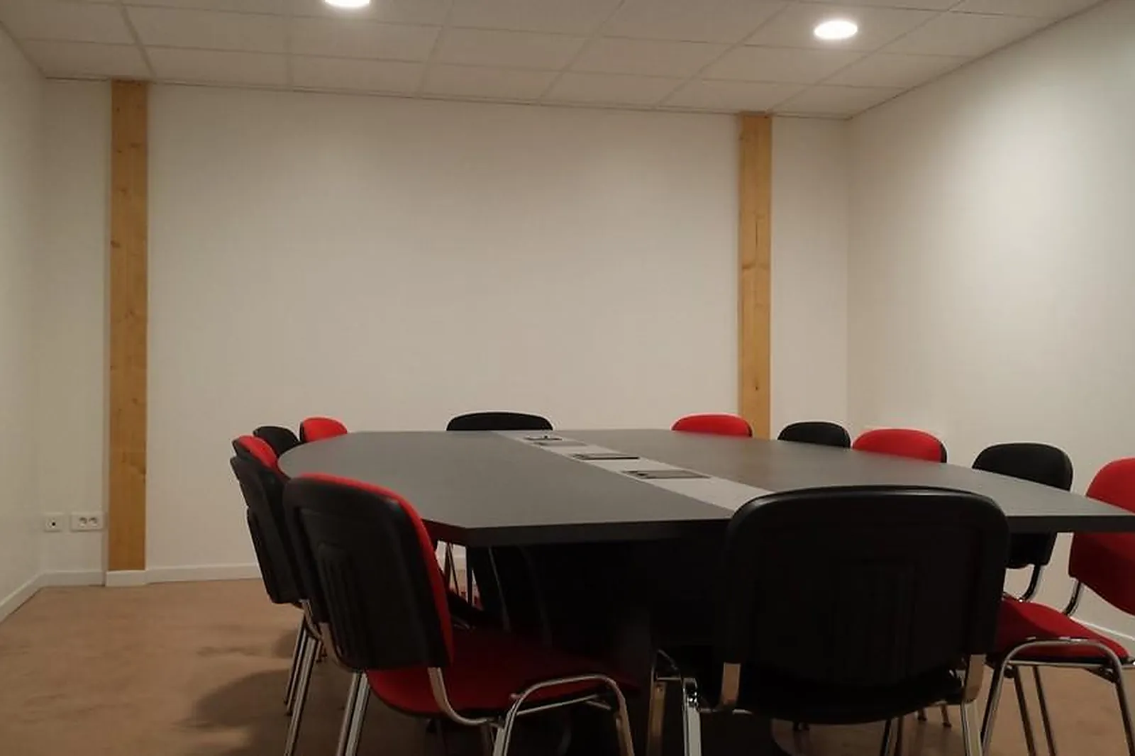 Lieux événementiels, C’FORM AND COM