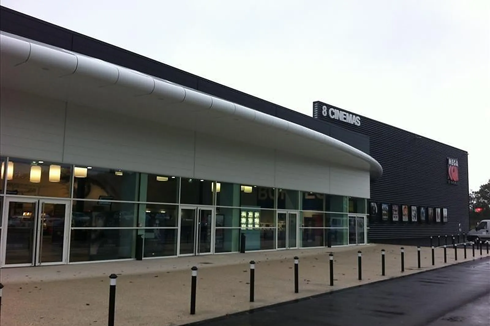 Lieux événementiels, CGR FONTAINE LE COMTE