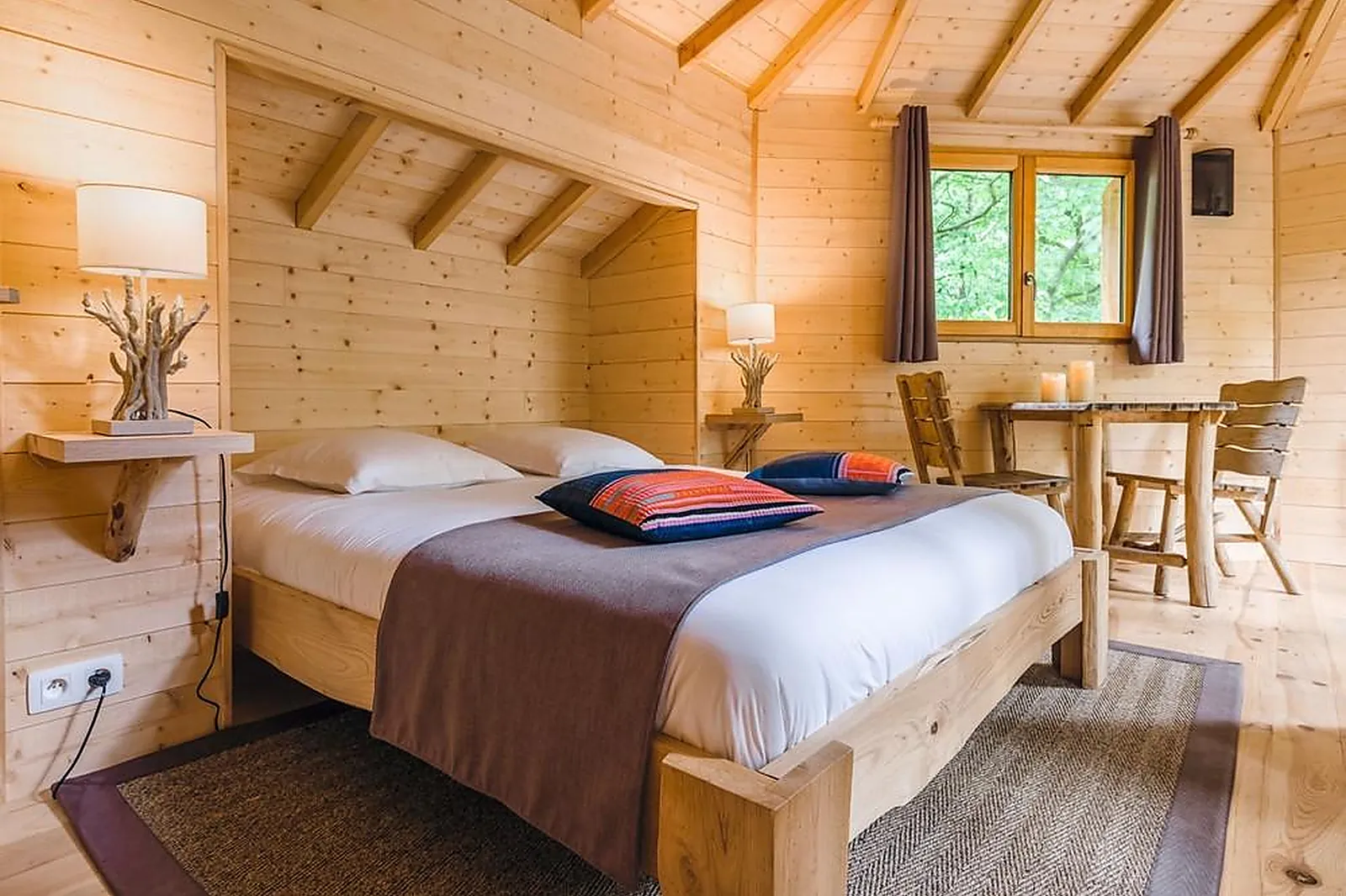 Lieux événementiels, CABANES DES GRANDS CHÊNES