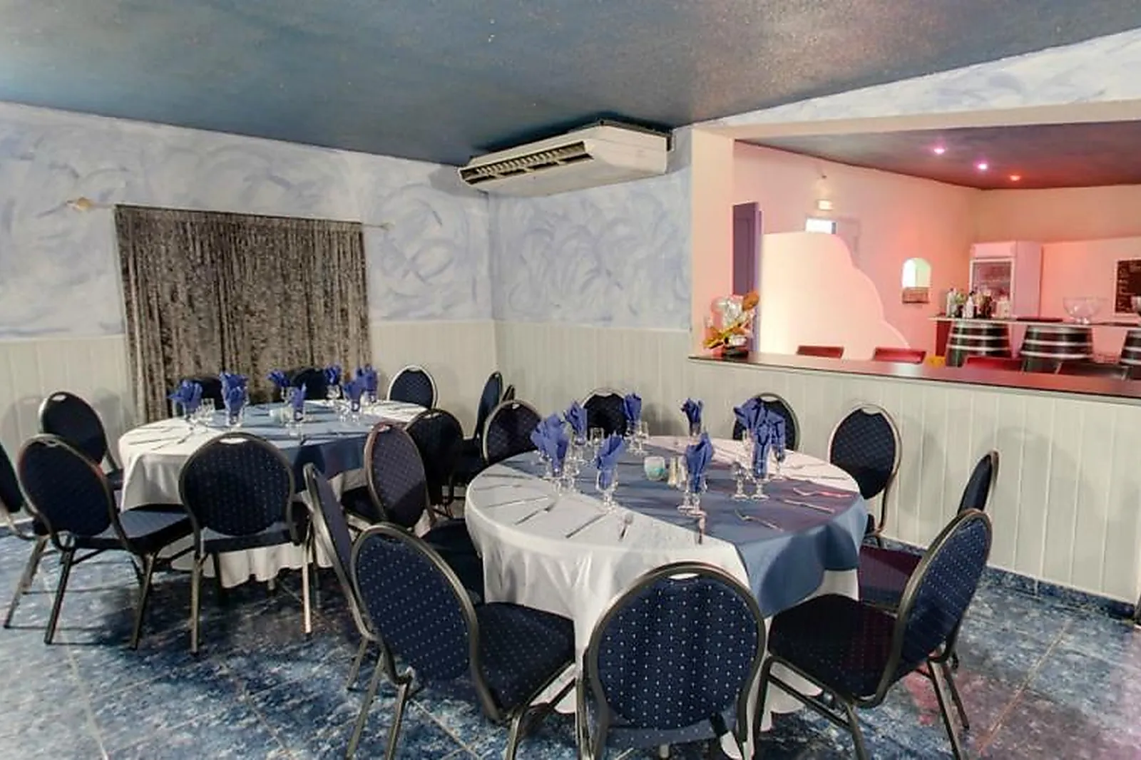 Lieux événementiels, CABARET MOULIN BLEU DU ROVE