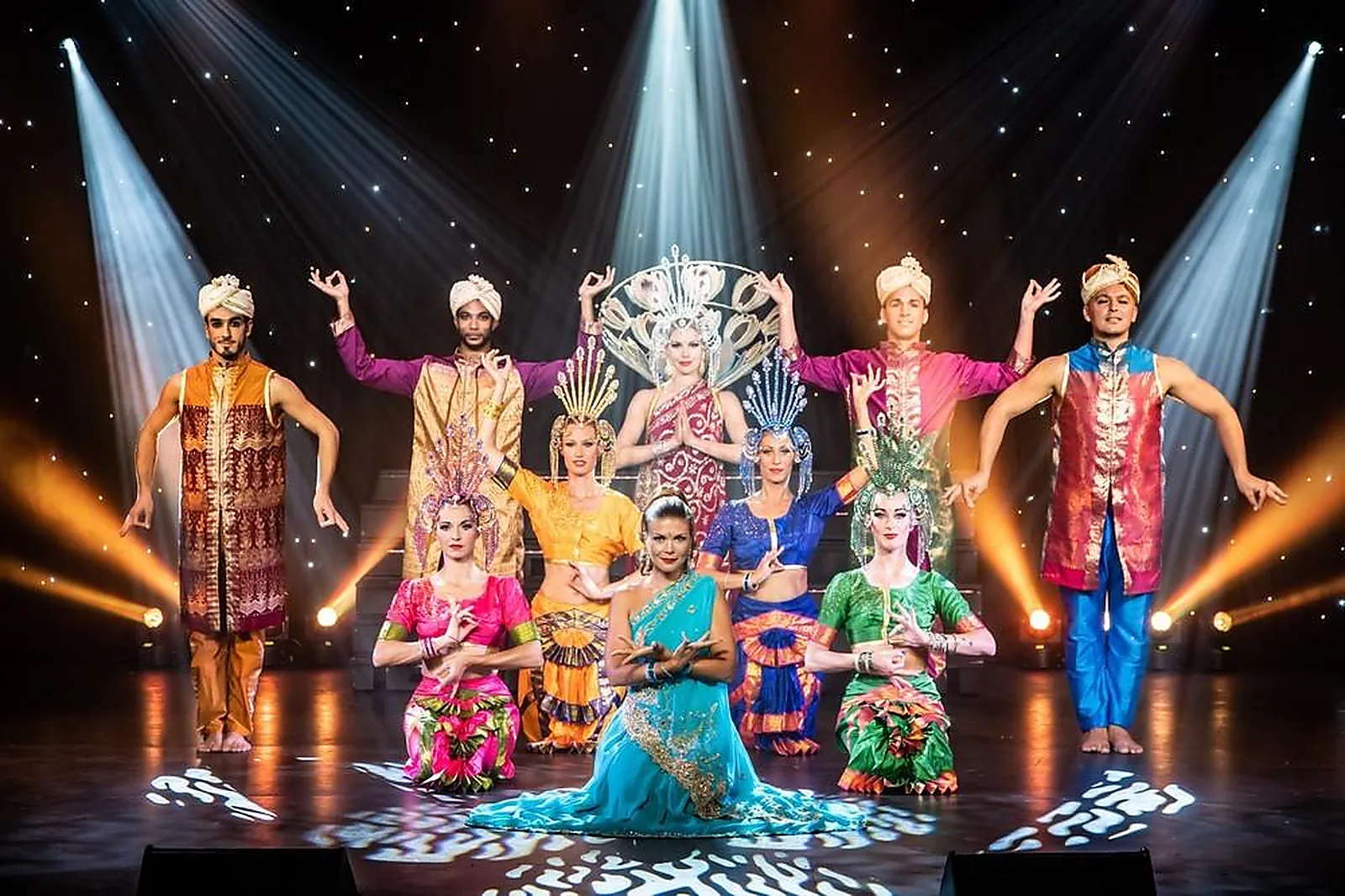 Lieux événementiels, CABARET MOUSTACHE