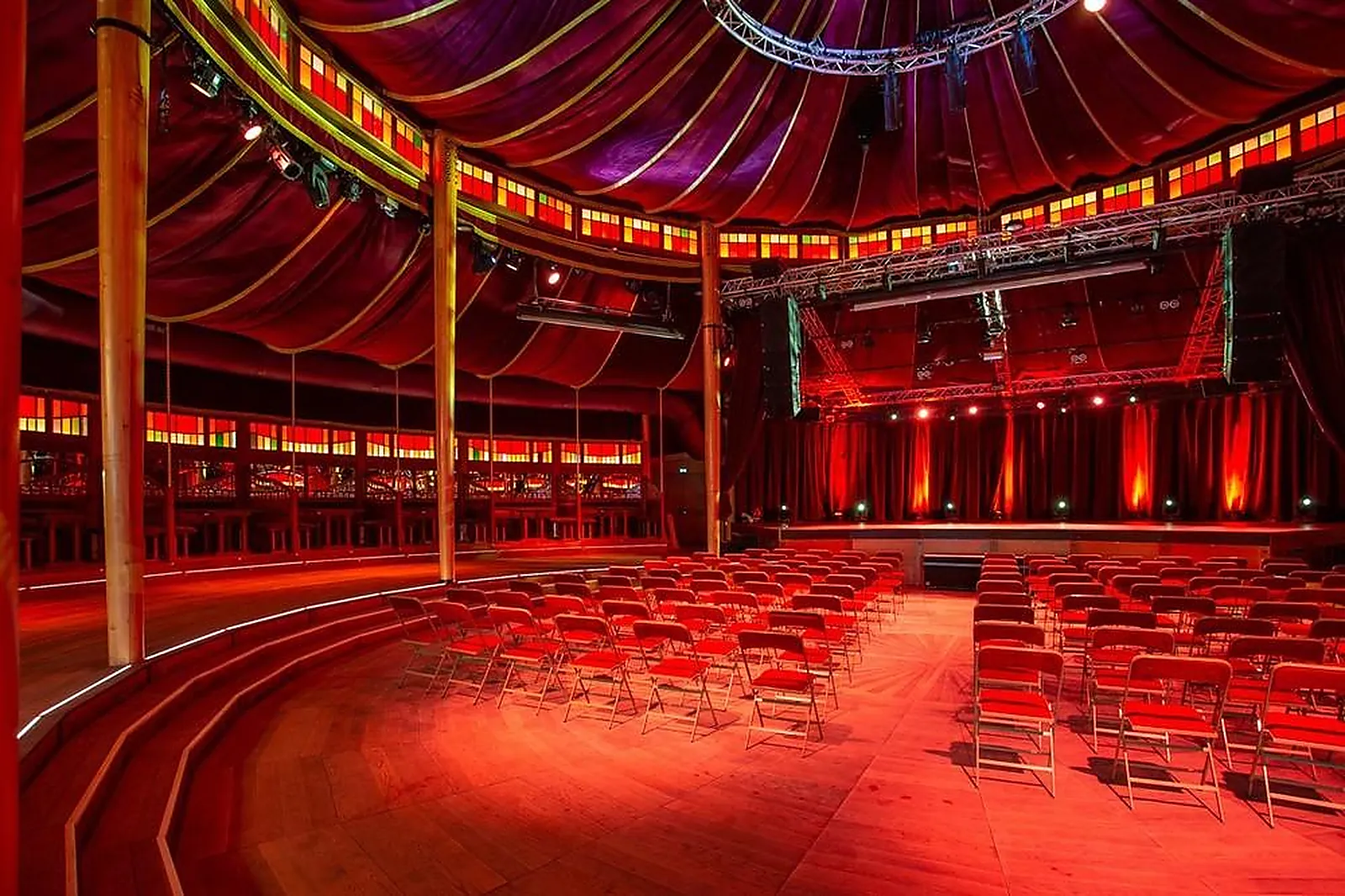 Lieux événementiels, CABARET SAUVAGE