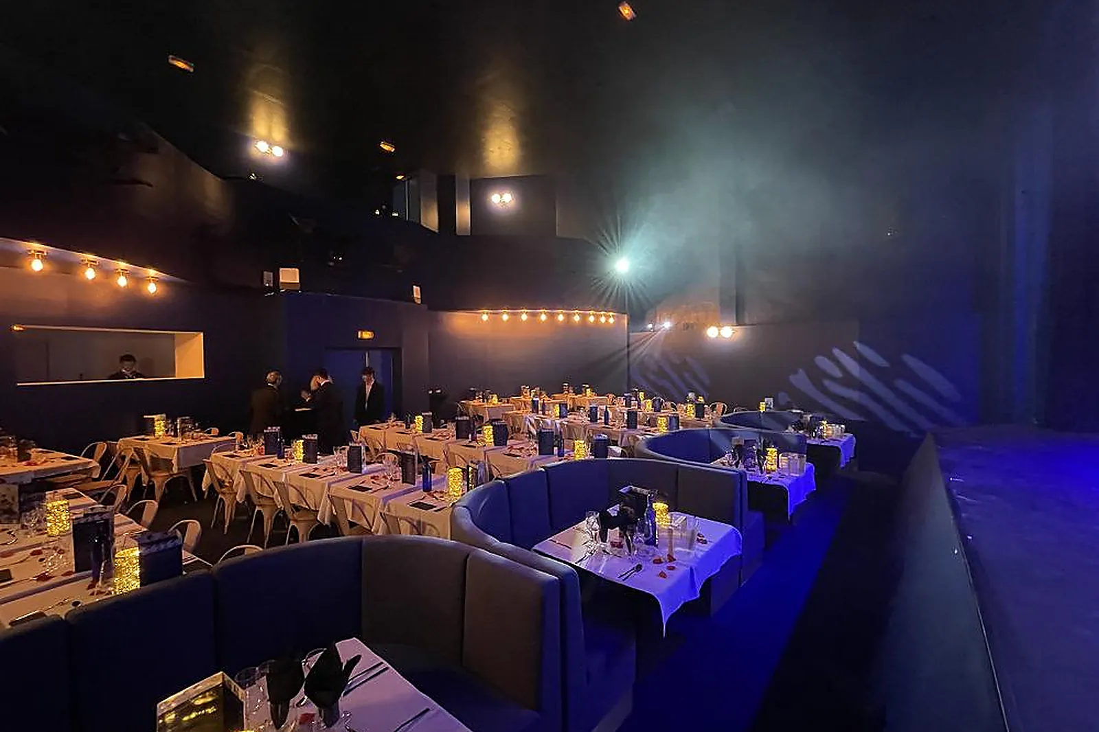 Lieux événementiels, CABARET-THÉÂTRE LL&RSQUO;ÉTOILE BLEUE