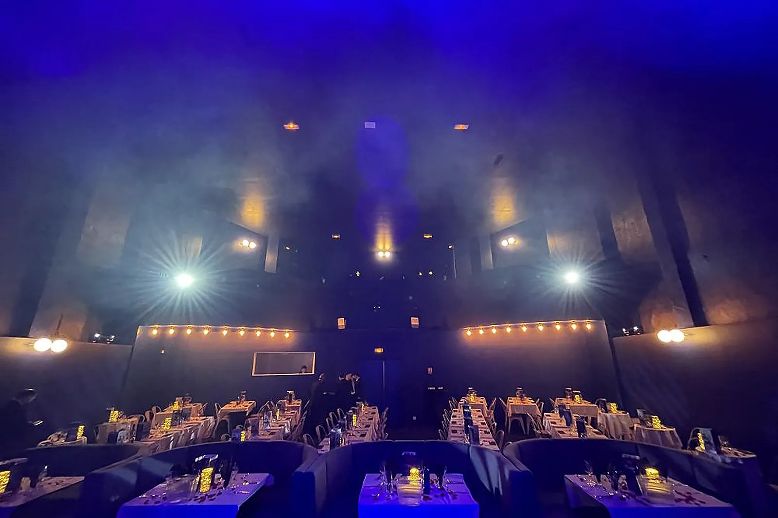 Lieux événementiels, CABARET-THÉÂTRE LL&RSQUO;ÉTOILE BLEUE