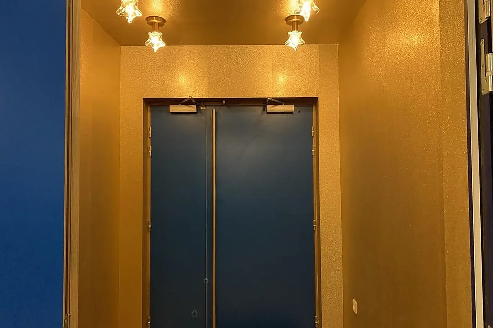 Lieux événementiels, CABARET-THÉÂTRE LL&RSQUO;ÉTOILE BLEUE