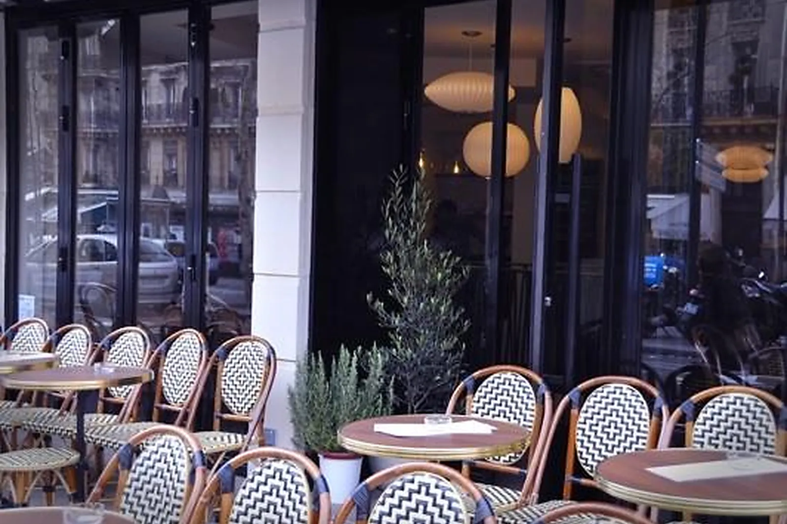 Lieux événementiels, CAFÉ LOUISE