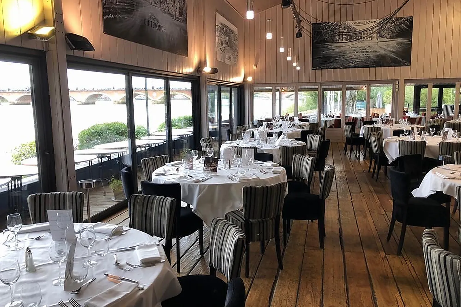 Lieux événementiels, CAFÉ DU PORT