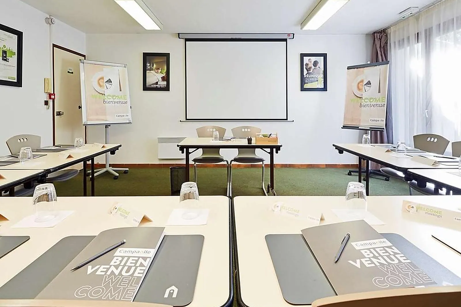 Lieux événementiels, CAMPANILE AIX EN PROVENCE EST MEYREUIL