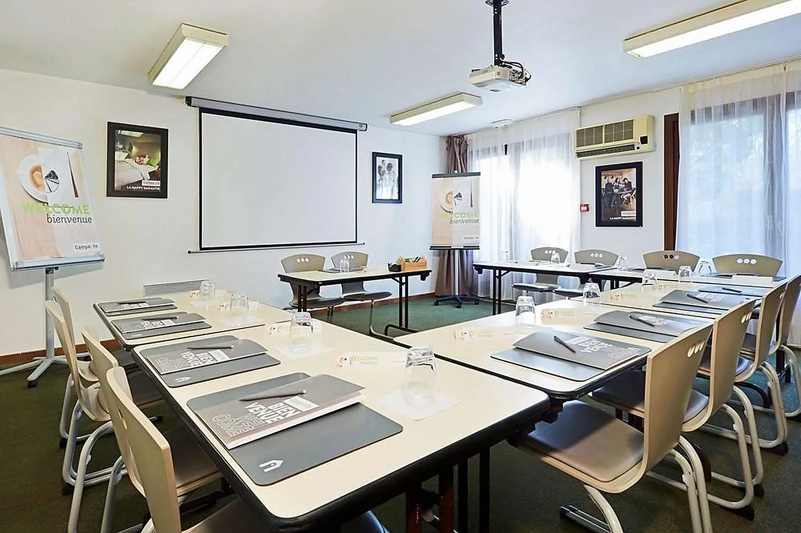 Lieux événementiels, CAMPANILE AIX EN PROVENCE EST MEYREUIL