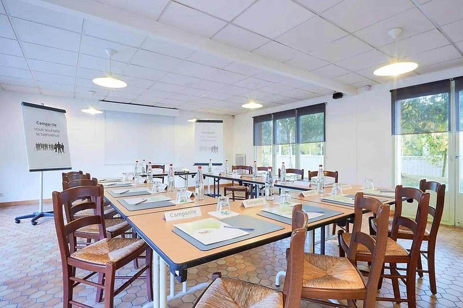 Lieux événementiels, CAMPANILE ALENÇON
