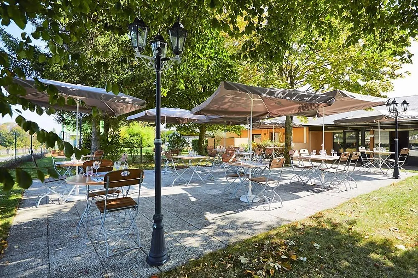 Lieux événementiels, CAMPANILE ALENÇON