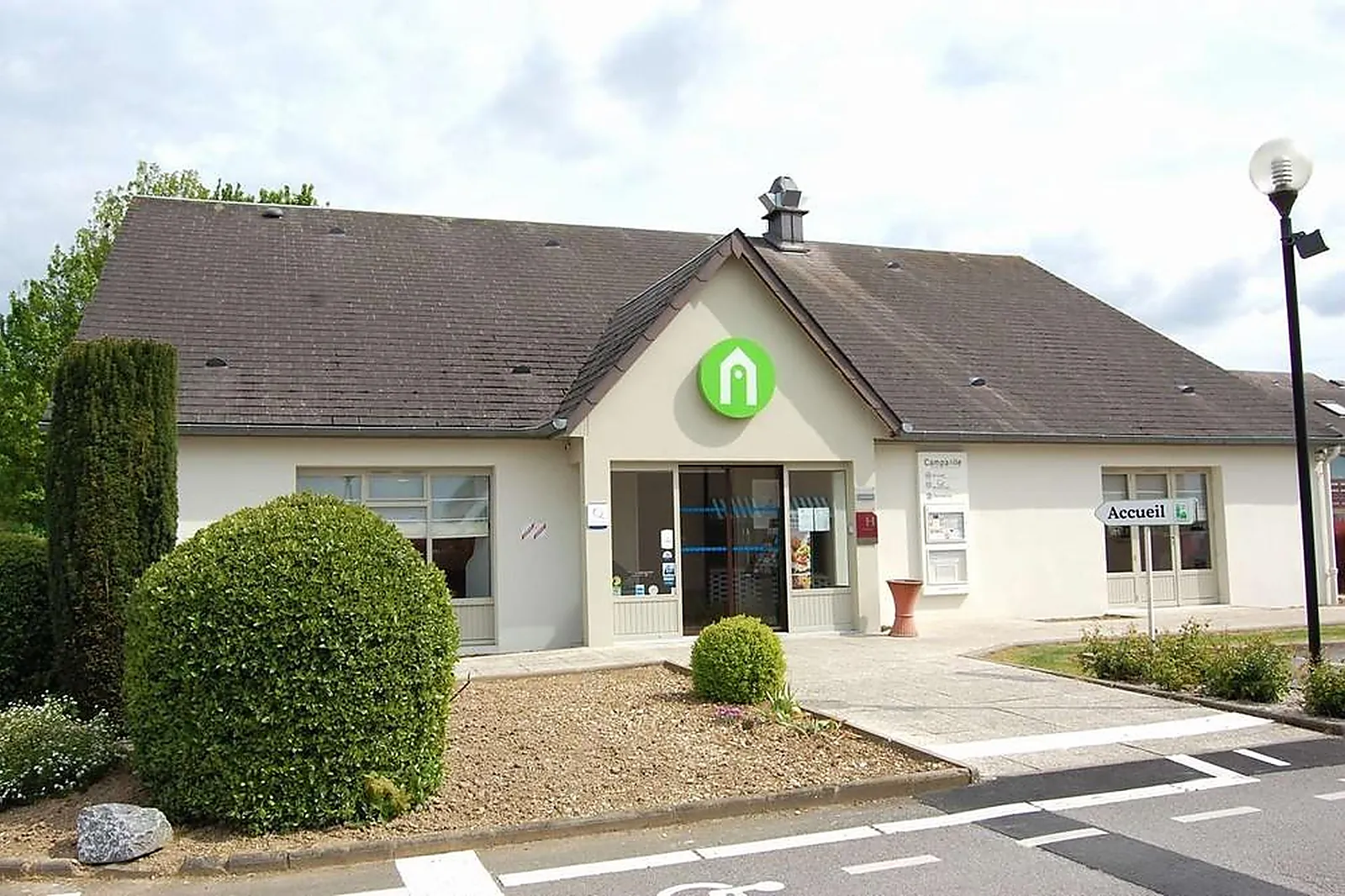 Lieux événementiels, CAMPANILE AMIENS - GLISY