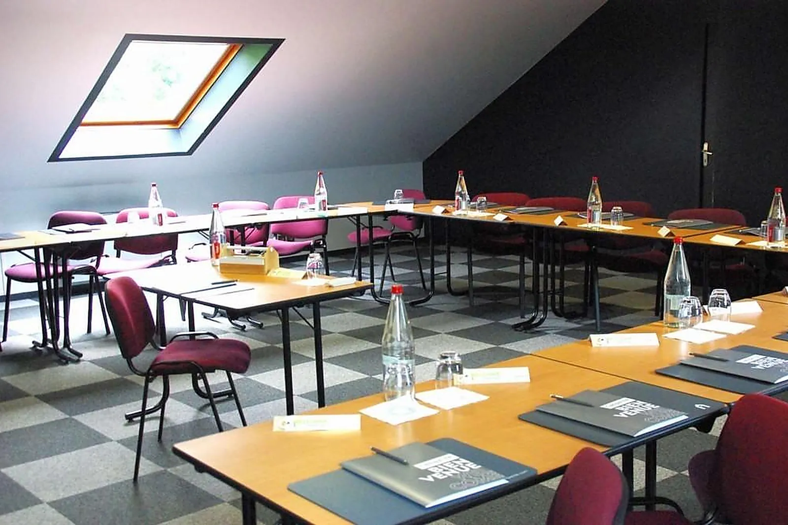 Lieux événementiels, CAMPANILE AMIENS - GLISY