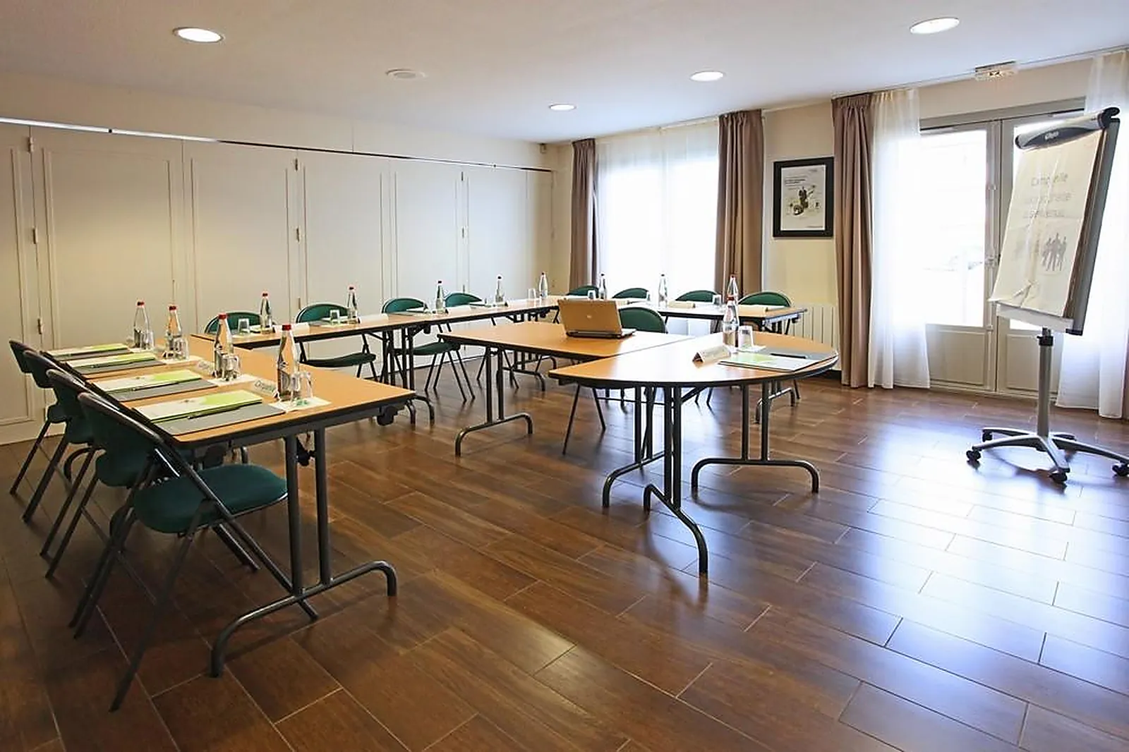 Lieux événementiels, CAMPANILE ANGERS OUEST BEAUCOUZÉ