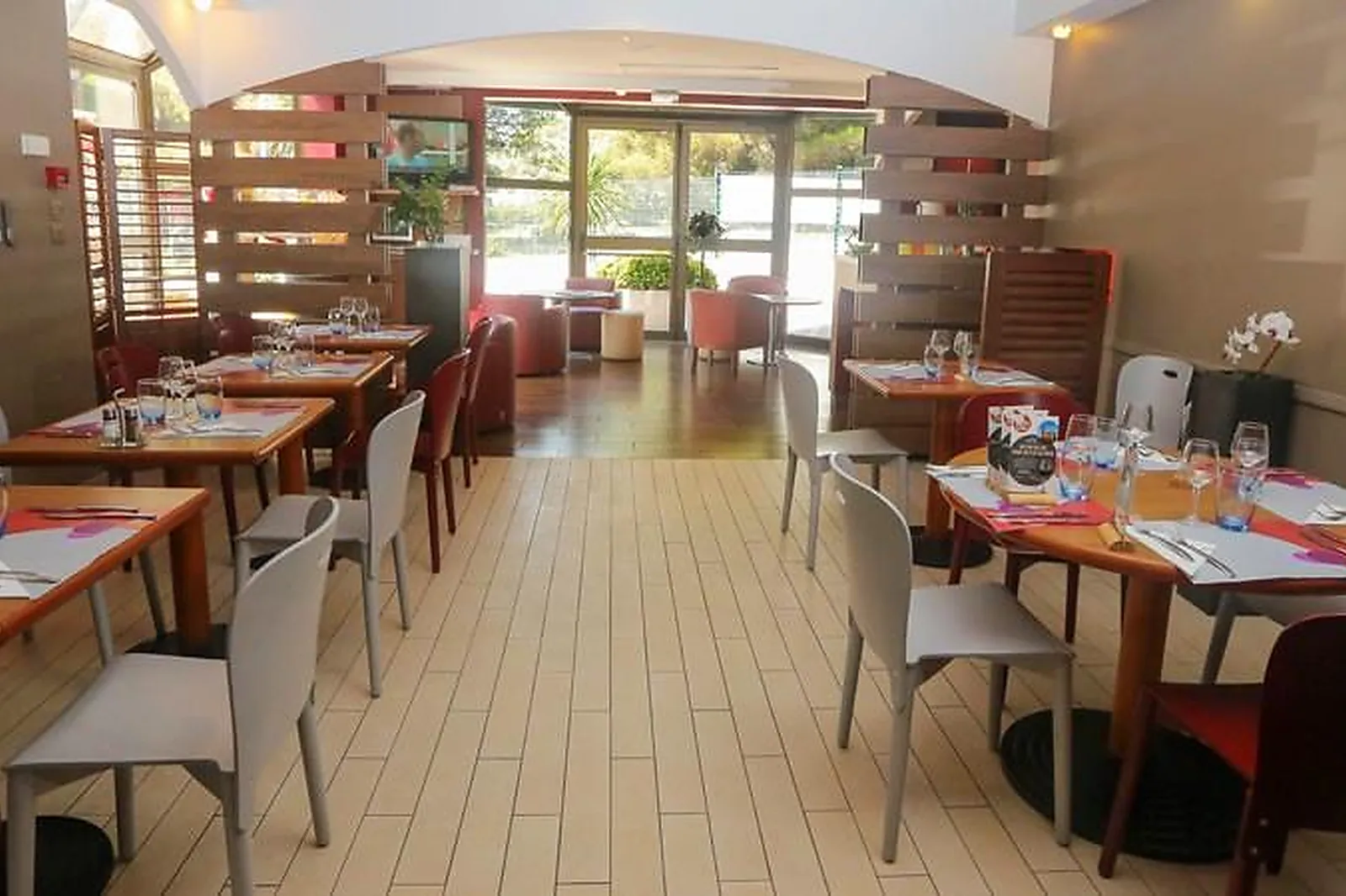 Lieux événementiels, CAMPANILE ANTIBES - JUAN LES PINS