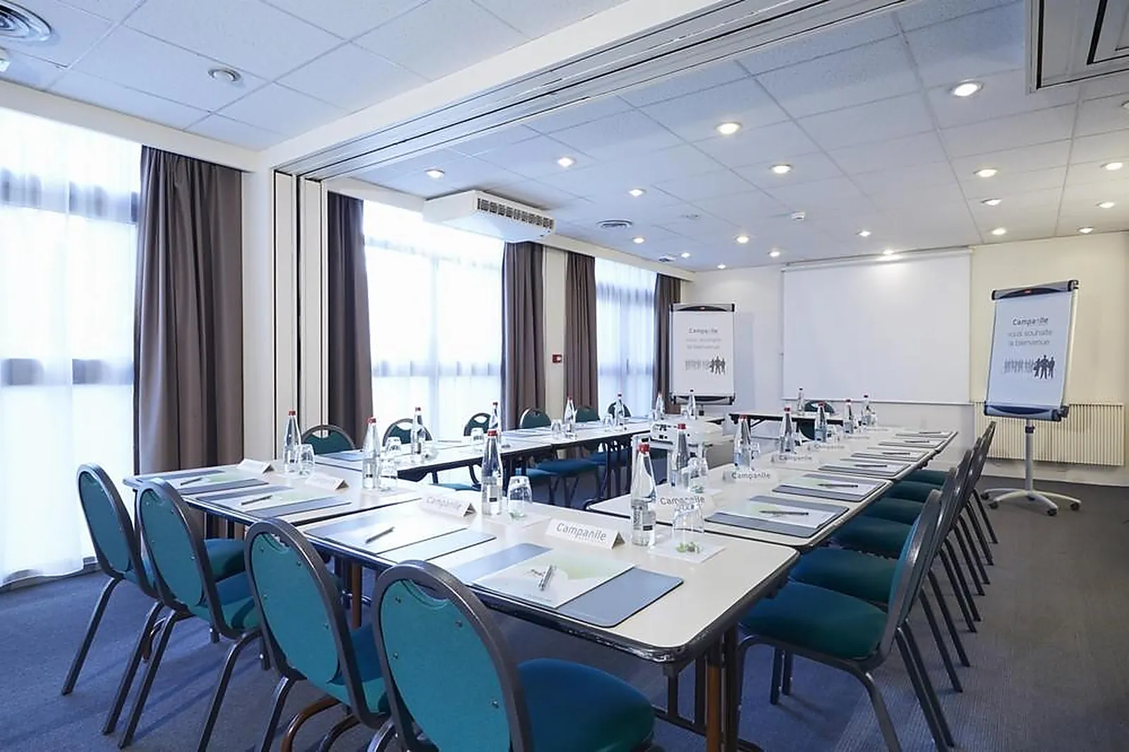 Lieux événementiels, CAMPANILE ARGENTEUIL