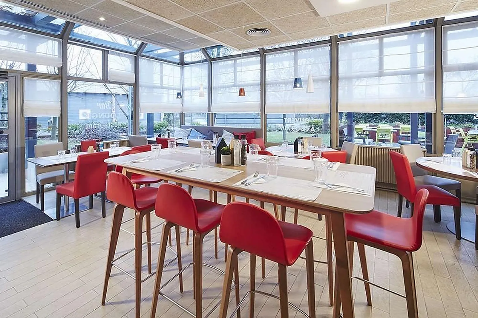 Lieux événementiels, CAMPANILE ARGENTEUIL