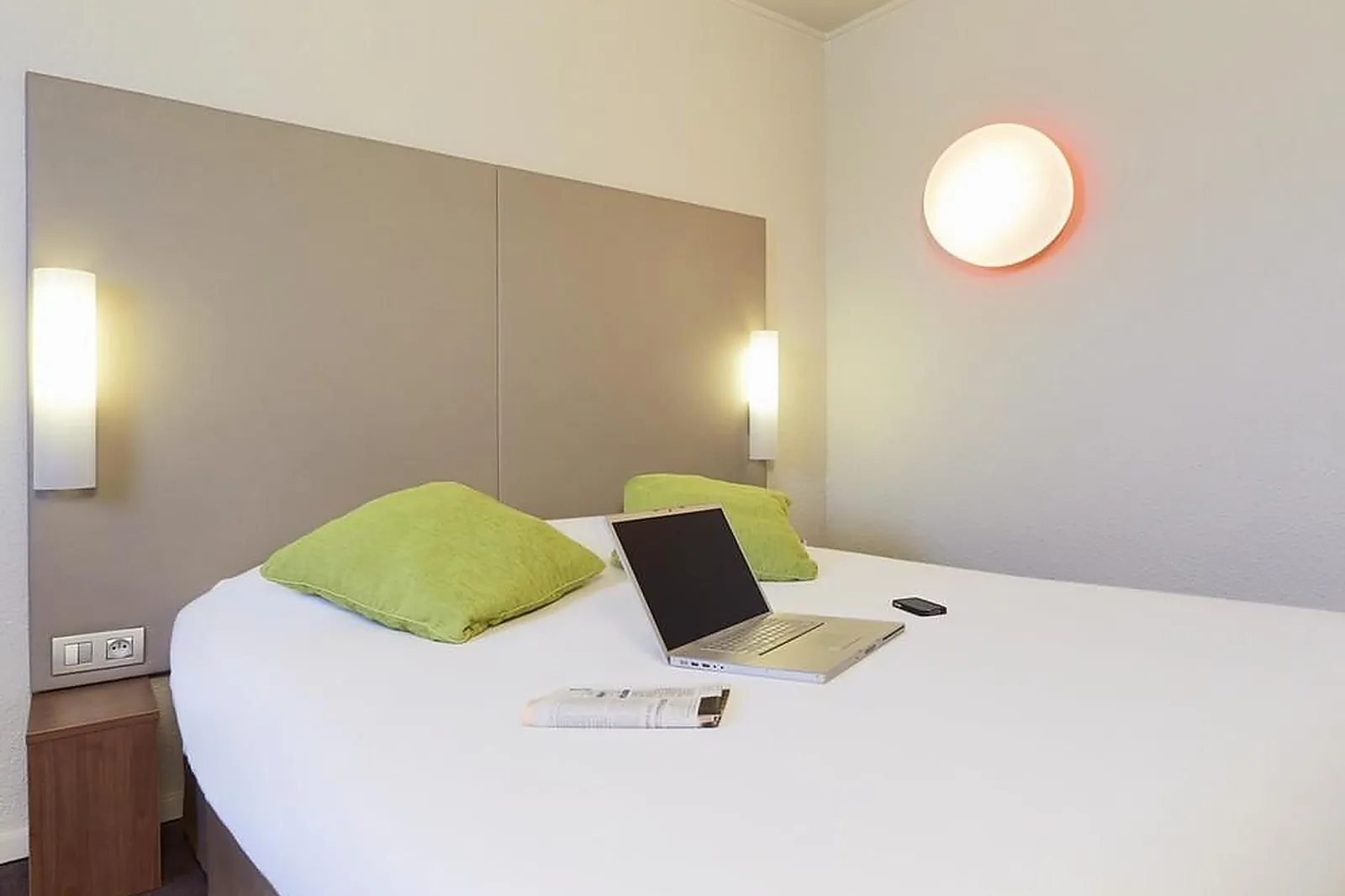 Lieux événementiels, CAMPANILE ARGENTEUIL