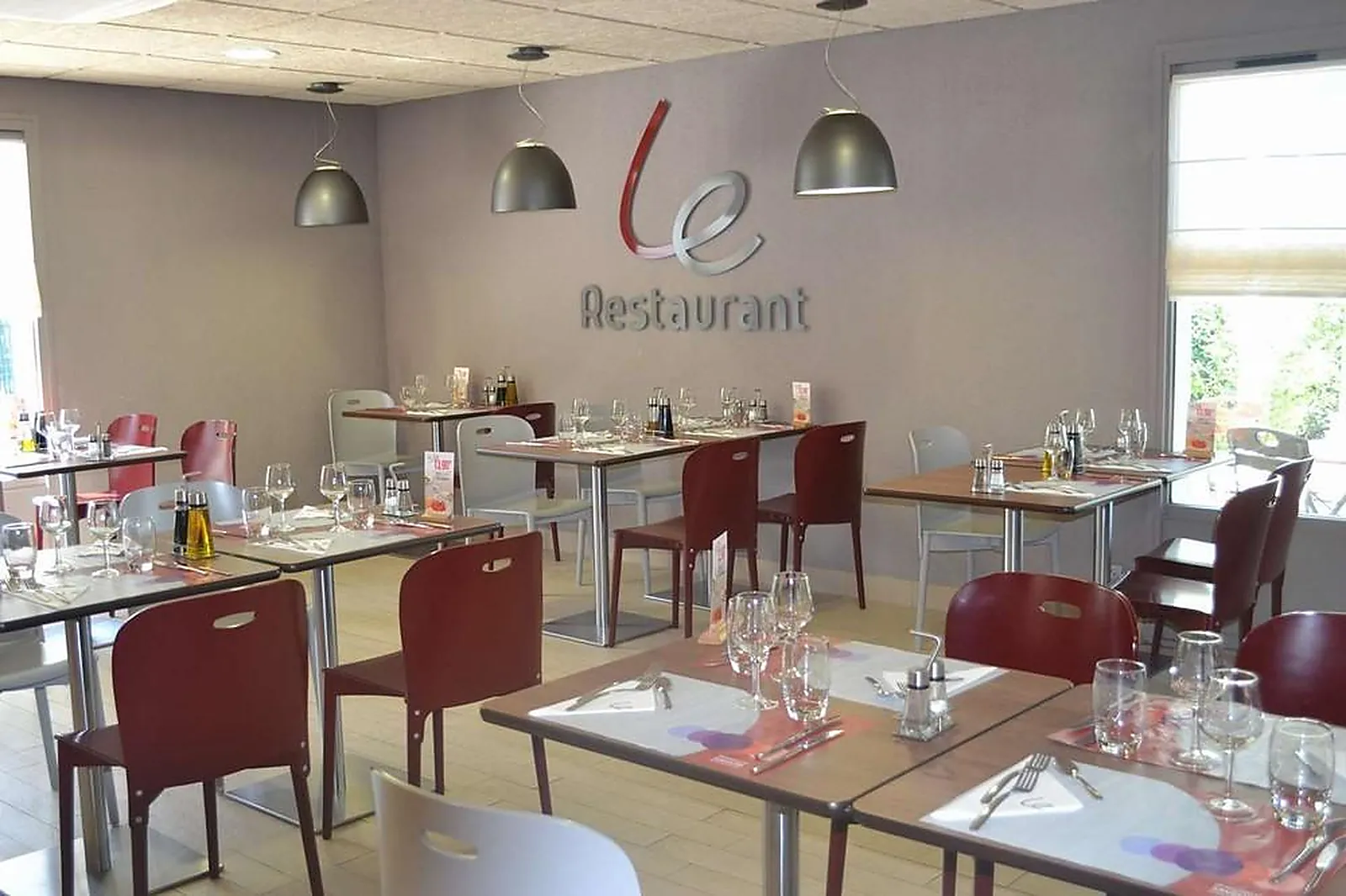 Lieux événementiels, CAMPANILE ARLES